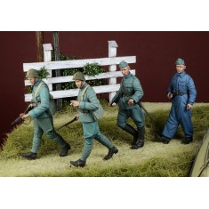 1/35 Dutch Soldiers Marching for Queen and Country Vol.2