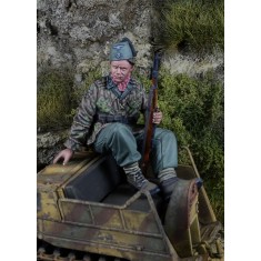 1/35 German Handschar Mountain Division Kettenkrad Rider #1 1943-45 for Tamiya kit