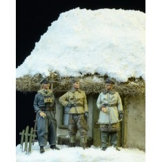 1/72 Waffen SS Officers, Winter 1943-45 (3 figures)