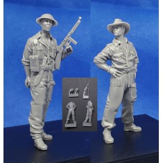1/35 WWII Australian/New Zealand Officer Burma & Soldier w/Thompson in South East Asia