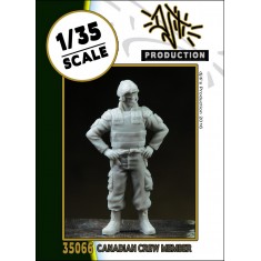 1/35 Canadian Crew Member