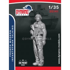 1/35 French Modern Infantryman Talking