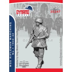 1/35 German Rifleman Marching No.1