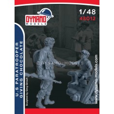 1/48 US Paratrooper + Young Kid Chocolate Time Set (2 figures)