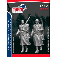 1/72 French 1940 Infantryman Marching Set 1 (2 figures)