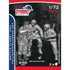 1/72 Fallschirmjagers Checking the Map - Normandy 1944 (3 figures)