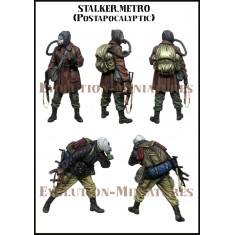 1/35 Post Apocalyptic Stalker Metro (2 figures)