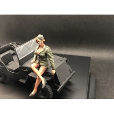 1/35 WWII Olivia Pin-up Girl