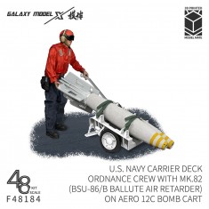 1/48 US Navy Carrier Deck Ordnance Crew w/ Mk.82 Ballute Bomb on Aero 12C Cart