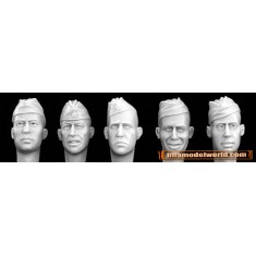 1/35 5x Heads with Soviet Pilotka Side Caps for WWII/Post War