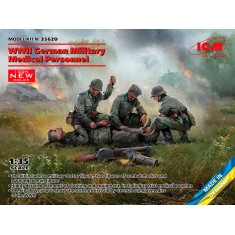 1/35 WWII German Military Medical Personnel