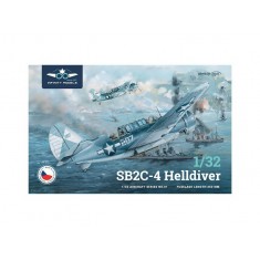 1/32 Curtiss SB2C-4 Helldiver Dive Bomber