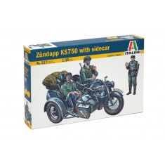 1/35 WWII German Zundapp KS750 with Sidecar w/3 Figures