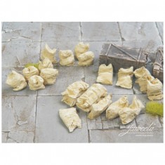 1/32 1/35 Bags of Flour/Fertilizer (22pcs)