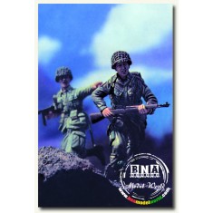 1/35 "Rushing To Normandy" with Base