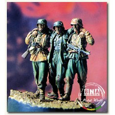 1/35 "We Are Gonna Get You Out!"