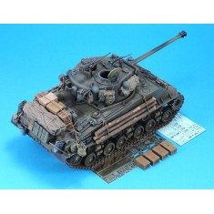 1/35 WWII M4A3e8 Sherman 1945 Update Set w/HVSS Suspension (75 Resin+43 PE)
