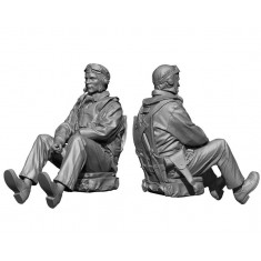 1/144 WWII US Navy Pilot and Rear Gunner set (4 Figures: 2 Pilots, 2 Rear Gunners)