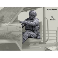 1/35 Russian Assault Truck Driver