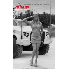 1/35 Pin-up Girl - "We Salute You"