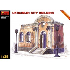 1/35 Ukrainian City Building w/Propaganda Posters 