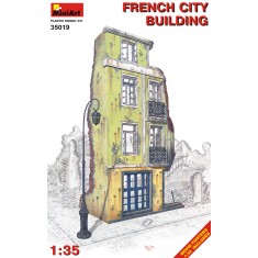 1/35 French City Building w/Movie Posters