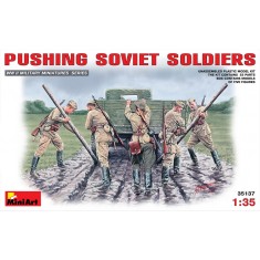 1/35 Soviet Soldiers Pushing the Truck (5 figures)
