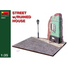 1/35 Street w/Ruined House (Base Size: 248mm x 180mm)