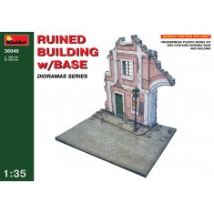 1/35 Ruined Building w/base (Ruined Building+Diorama Base, Base Size: 250mm x 200mm)