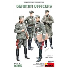 1/35 WWII German Officers (4 Figures)