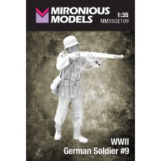 1/35 WWII German Soldier #9