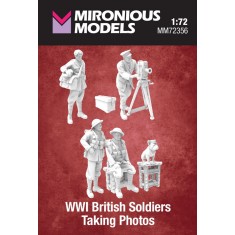 1/72 WWI British Soldiers Taking Photos