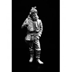 120mm RAF Spitfire Pilot (1 figure)