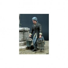 1/35 Grandma Carrying 2 Buckets