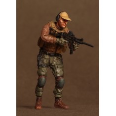 1/35 Mercenary with UMP45