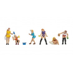 HO Scale Sexy Carwash (6 coloured figures with accessories)