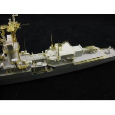 1/350 USS Robert E. Peary FF-1073 (Complete Resin kit)