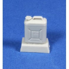 1/35 WWII 20l Soviet Army Canisters