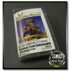1/35 German Tank Commander with Binoculars