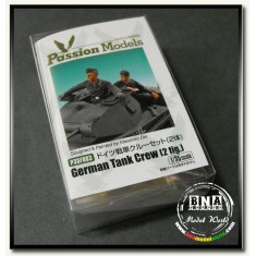 1/35 German Tank Crew (2 Figures)