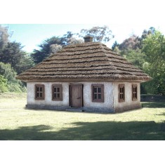 1/72 Ukrainian House #2 (Ready-to-Display)