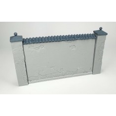1/35 Primed Brick Wall with Pillars and Italian Roof Tiles - Cracked (12.5 x 6.5cm)