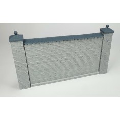 1/35 Brick Wall with Pillars and Plain Roof Tiles (12.5 x 6.5cm)