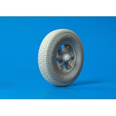 1/35 SdKfz.7 Front Wheels w/"Diamond" Tread Pattern with Wheel Mask