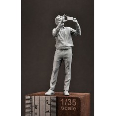 1/35 Modern Male Onlooker