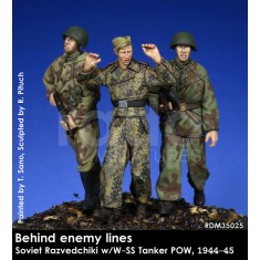 1/35 Behind Enemy Lines - Soviet Razvedchiki w/W-SS Tanker Pow 1944-45