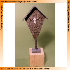 1/35 Roadside Cross (H: 9cm) - 3 Resin pcs & Flowers (Suitable for Scale 1/35 to 54mm)
