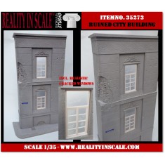 1/35 Ruined City Building w/Cracked Windows