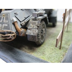 Dry Mud & Foliage Debris - Medium Brown (heavy mud with added grass, leaves, turfs) 20ml