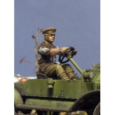 1/35 WWI British Ford Model T "Draisine" Driver in Winter Dress 1915 (1 Figure)